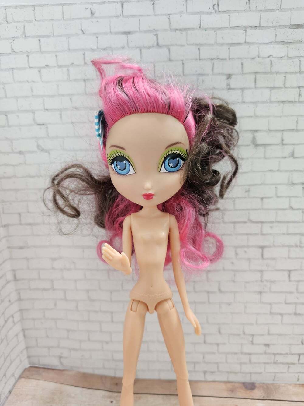 La Dee Da Dee I Love Le Bun 10" Spin Master Doll Nude Pink Brown Hair 2010